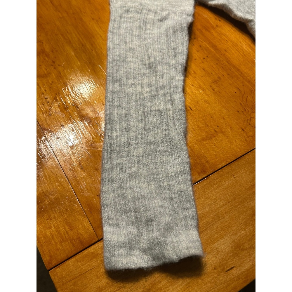 Lilly Pulitzer Arna Pullover Heathered Seaside Gray Button Shoulder Sweater XS - Picture 7 of 11